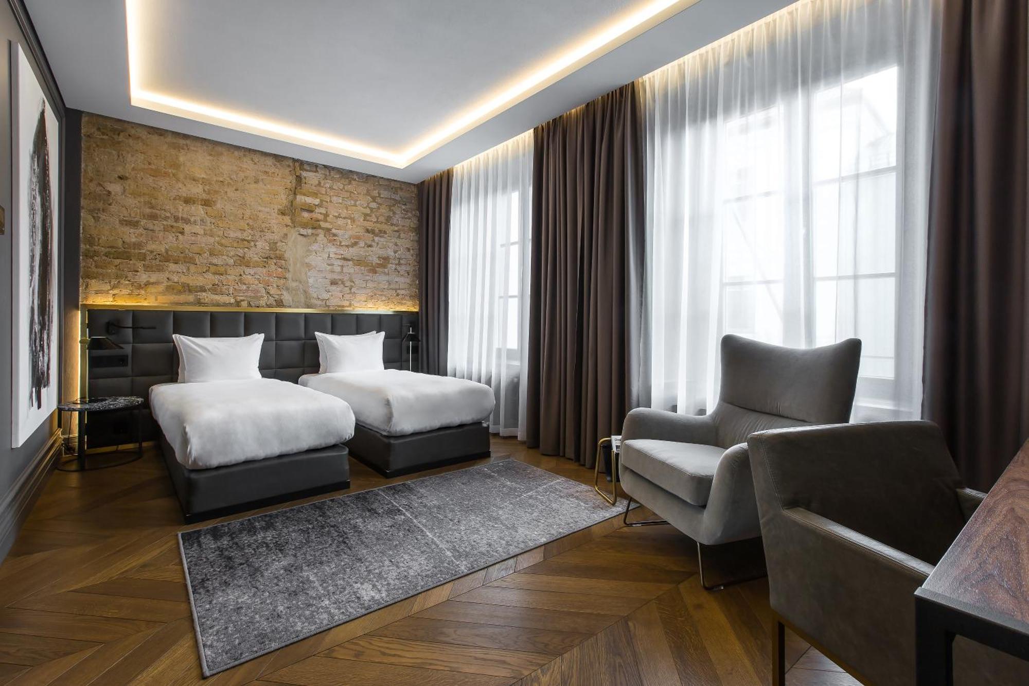 Standard Twin Room with Sauna Access