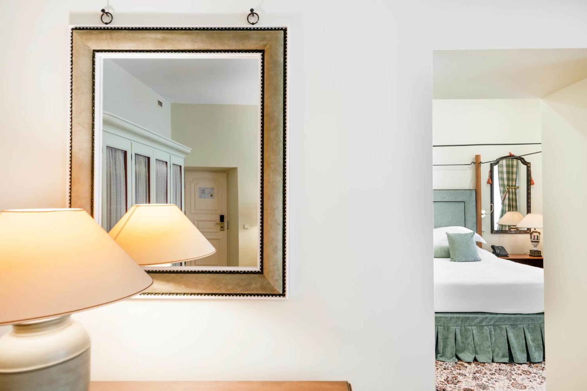 Deluxe Suite with Spa Access