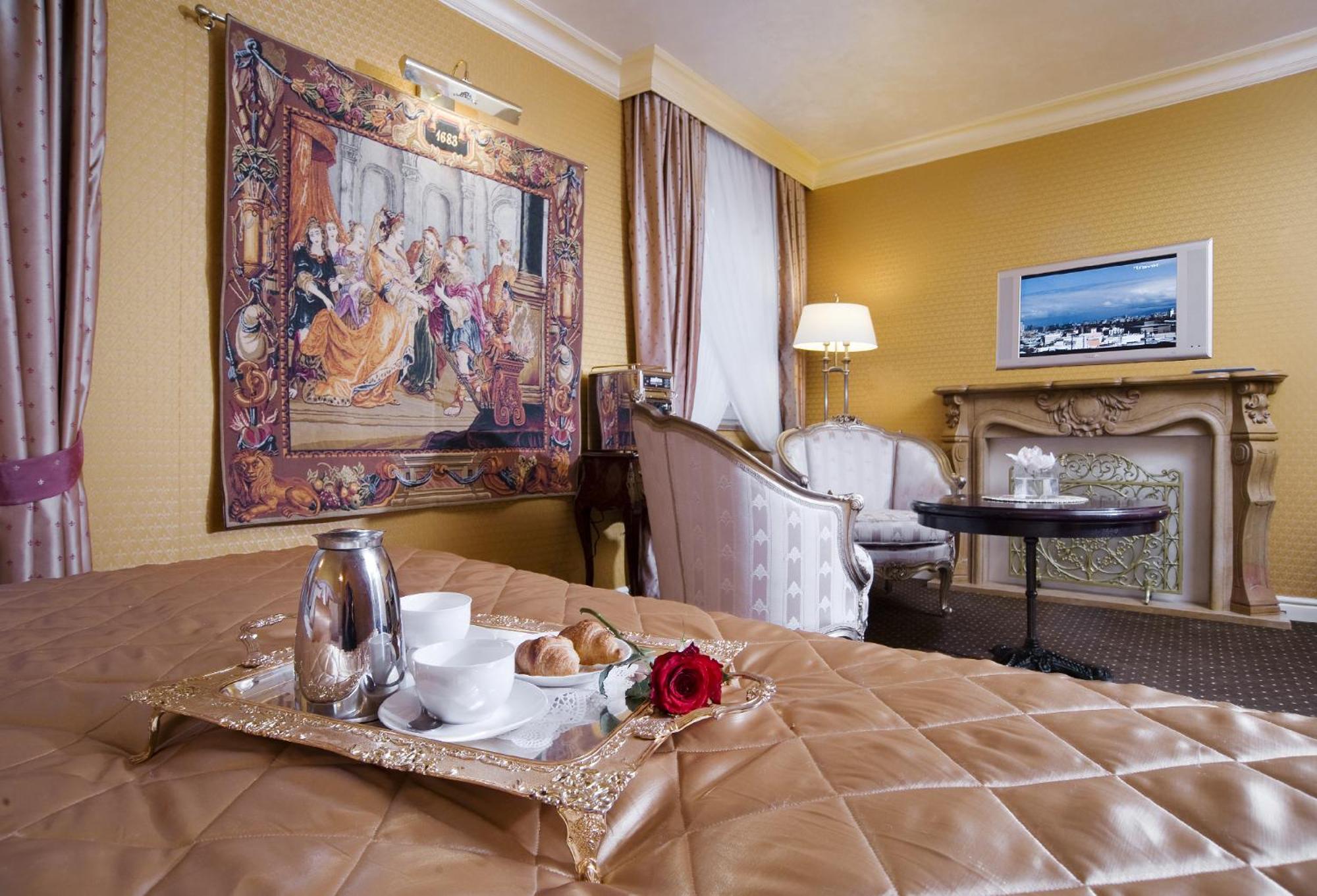 Queen Suite,441903744:JPEG