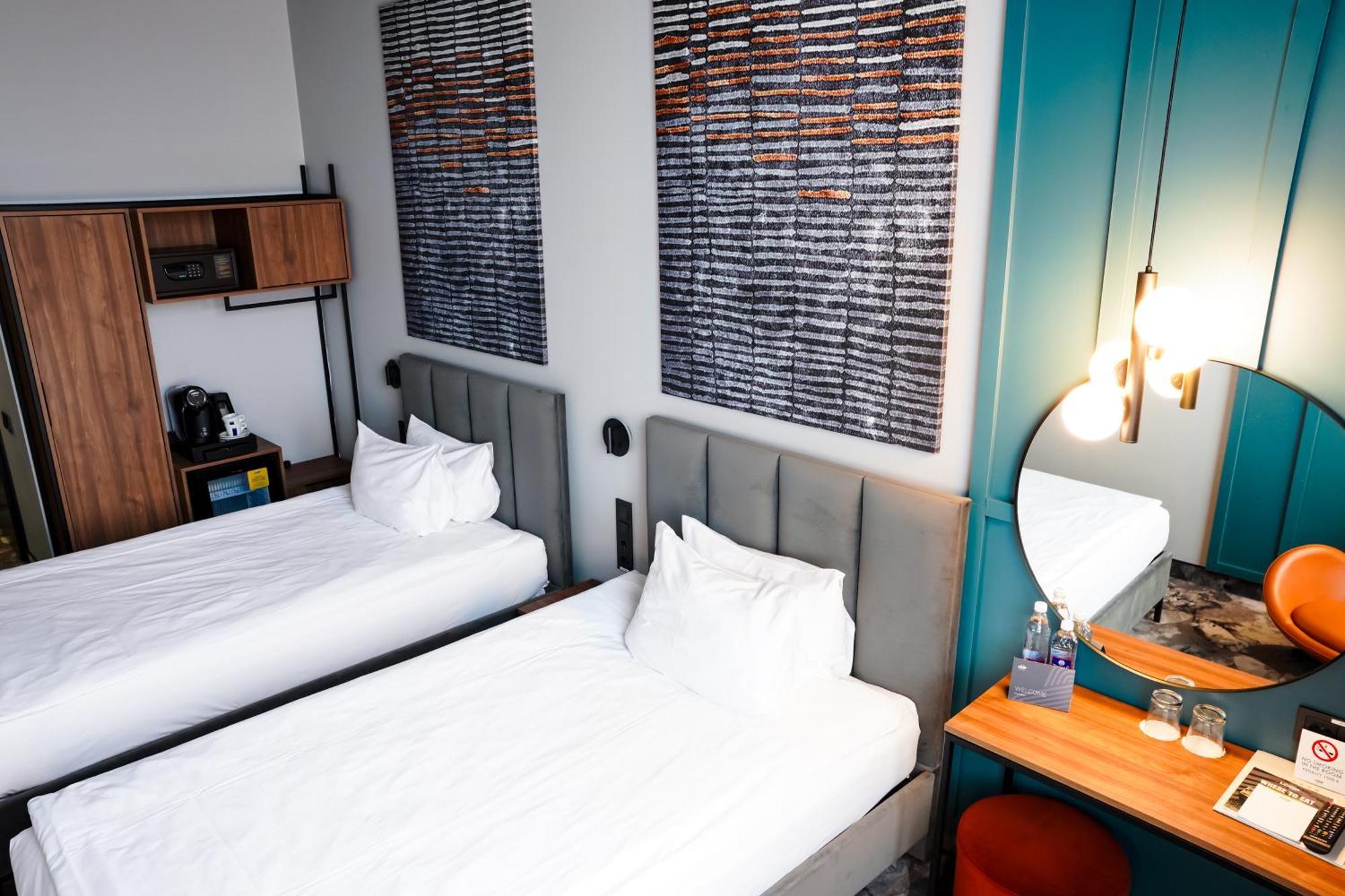 Double Room,1706934022:JPEG