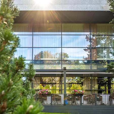 VILNIUS PARK PLAZA HOTEL&SPA, Restaurant, Panorama Bar, Conference&Banquet Center-2